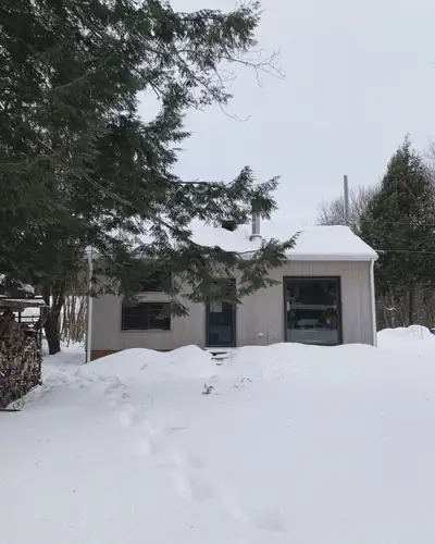 **À LOUER** CHALET - DUNHAM, Lac Selby *FÉVRIER*, View more