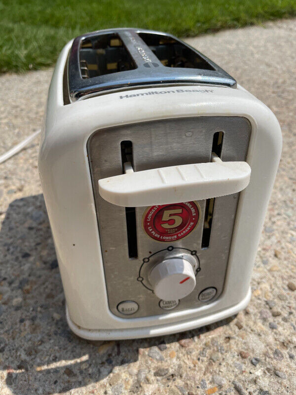 Hamilton Beach 2 slice toaster Toasters & Toaster Ovens Calgary