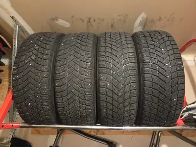4 Michelin X-Ice Snow winter tires. Size - 225/65 R17 Had to replace our 2020 Dodge Grand Caravan an...