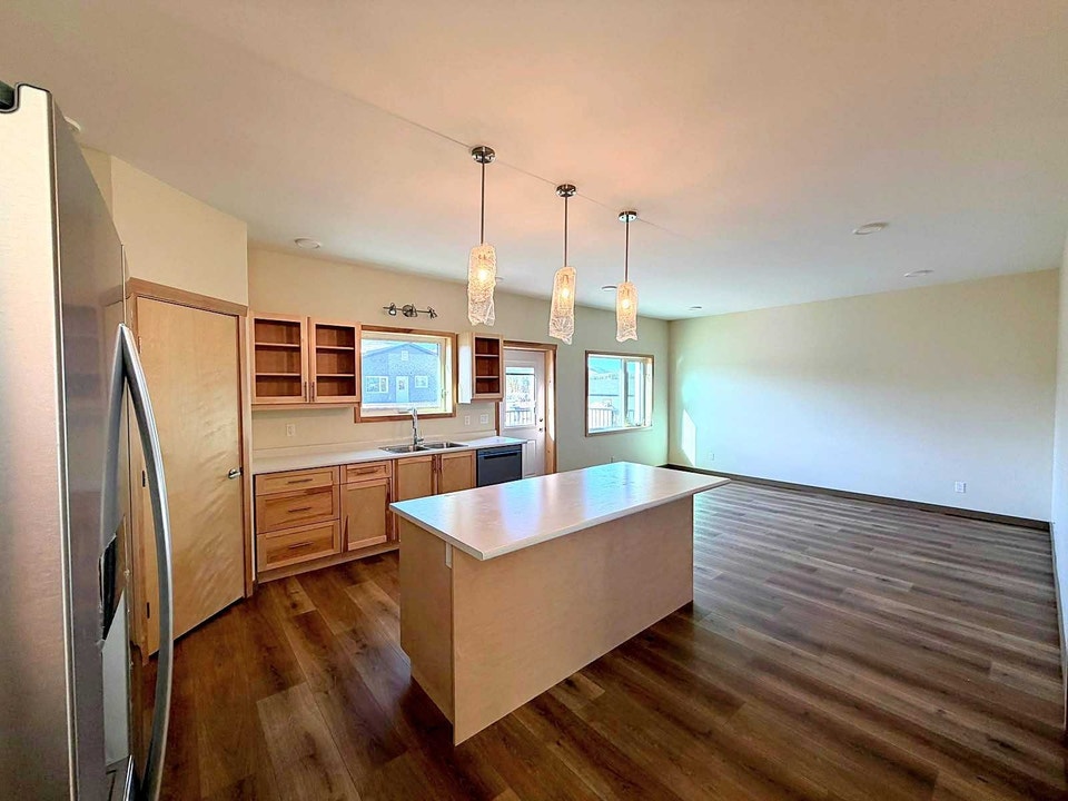 2 Bedroom Suite Available for Rent! 2