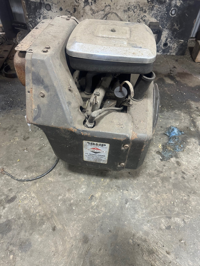18hp Briggs&stratton motor  in Other in Stratford - Image 3