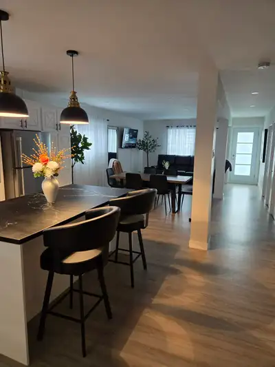 À louer – Appartement 4 1/2 entièrement rénové (secteur Charlesbourg) Magnifique logement rénové ave...