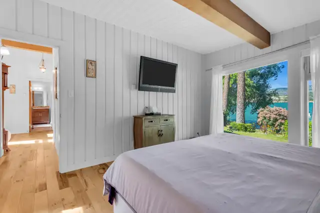 Lakefront Gem in Houses for Sale in Kelowna - Image 13