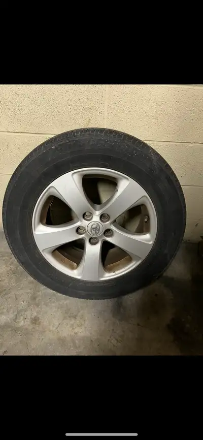 ALL INCLUDED! All Original/GENUINE Toyota Sienna Alloys (4) With TPMS SENSORS/NUTS(Bolts)/Wheel lock...