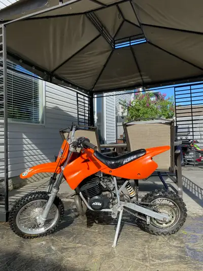 Selling our sons 2001 KTM 50 SR. carburetter has been cleaned new spark, plug good running condition...