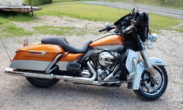 2014 Harley Davidson Ultra Limited  in Touring in Belleville - Image 4