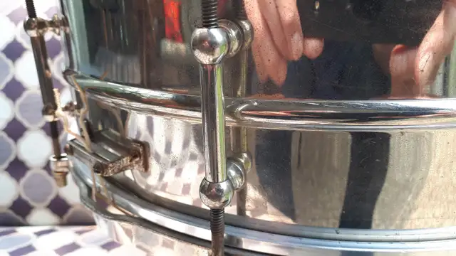 1930's Vintage Ludwig Pioneer Snare Drum. 8 Lug Brass Shell. in Drums & Percussion in Oakville / Halton Region - Image 9
