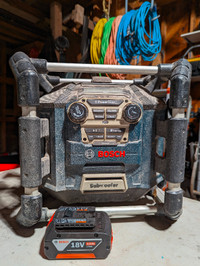 Bosch Jobsite Radio + 4Ah Battery