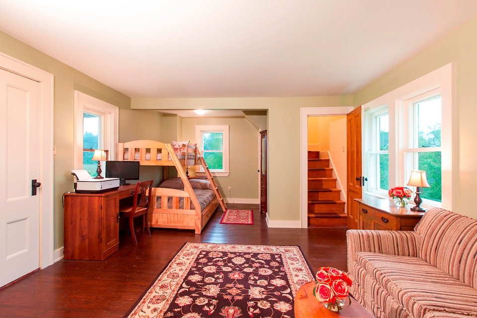 Rose Bay Homestead Farmhouse 6-month Rental 5