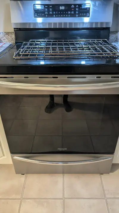Frigidaire Gallery Induction /Convection stove with Air Fry, View more