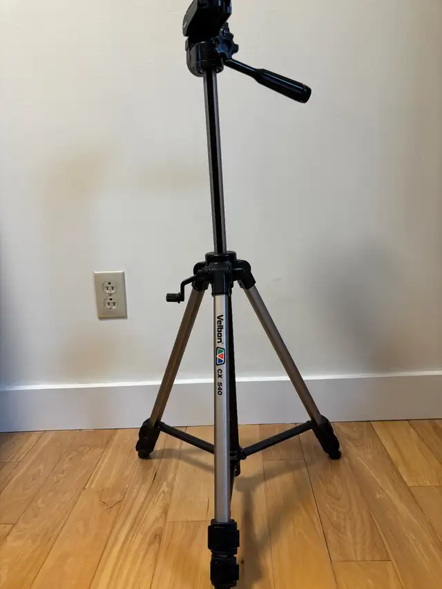 VELBON CX 140 Tripod for Camera.64520006600321121
