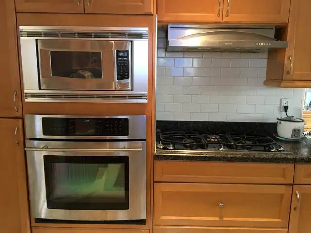 1 beautiful private furnished BR in a 2 BR suite, Joyce Station in Room Rentals & Roommates in Vancouver - Image 9