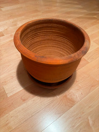 Real terracotta urn with saucer