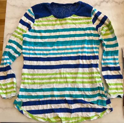 Girls Top Size Youth 10 to 12. , View more