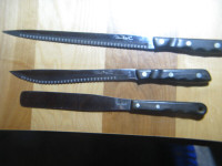 2 longs couteaux et 1 spatule JAPAN