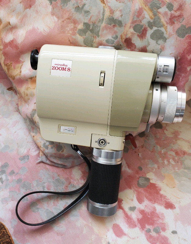 Minolta Zoom 8 8mm video camera in Cameras & Camcorders in La Ronge - Image 2