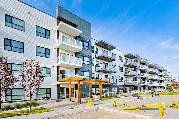 Beautiful 2 Bedrooms 1 Bathroom Condo in Seton for rent