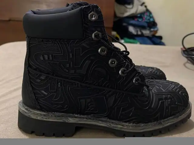 Black Timberland Graffiti boots  in Kids & Youth in Peterborough - Image 3