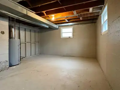 537 23 Street South, Lethbridge Offered at: $379,000 Well‑located home in a highly desirable southsi...