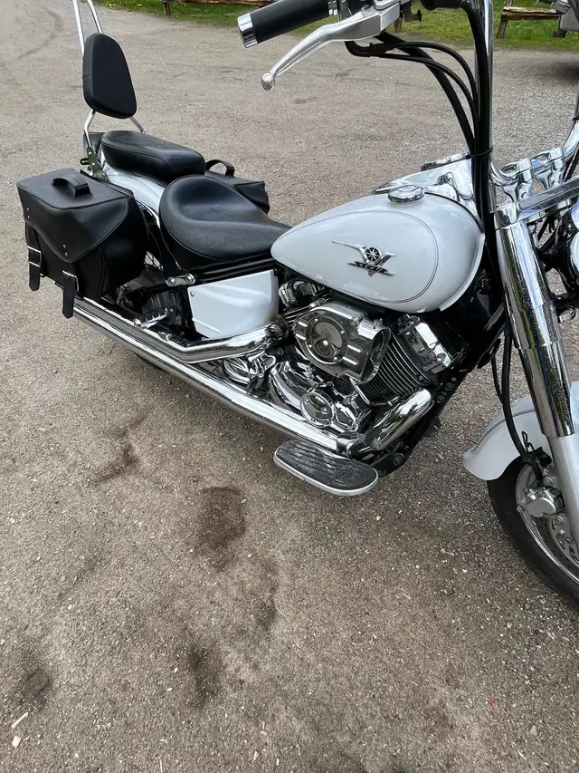 motorcycle  in Cruiser, Commuter & Hybrid in Kawartha Lakes - Image 3