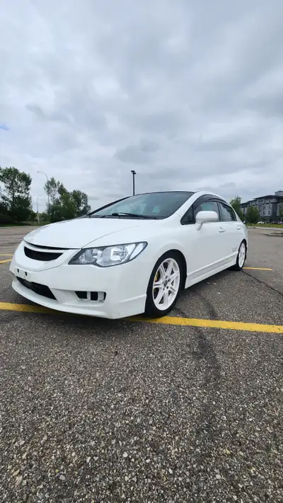 Available. 7K OBO 2008 Honda Civic Si FA5 - K20Z3 Engine - 8400 RPM - 200HP - 6MT - LSD Have daily d...