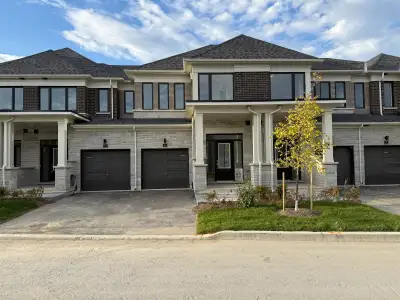 Discover this beautifully designed 3-bedroom, 3-washroom townhome offering over 1,500 sq. ft. of liv...