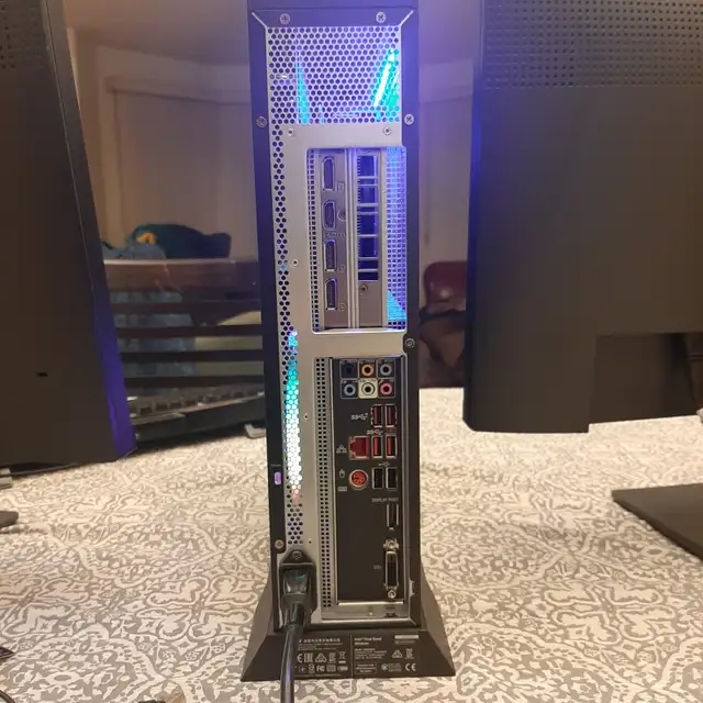 Gaming MSI, i7-9700, RTX 2700 Super in Desktop Computers in Edmonton - Image 6