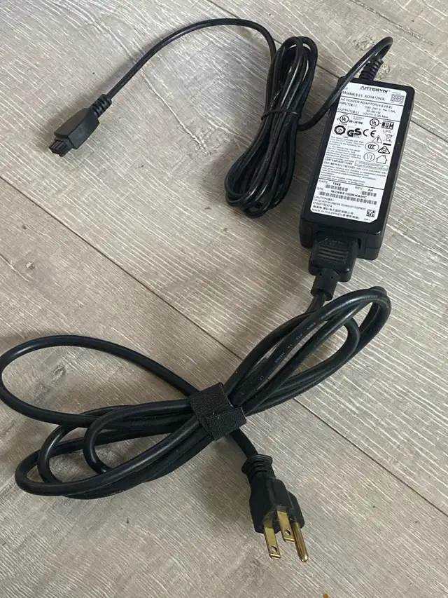Artesyn AD2412N3L AC Power Adapter 12V 2A – 24W