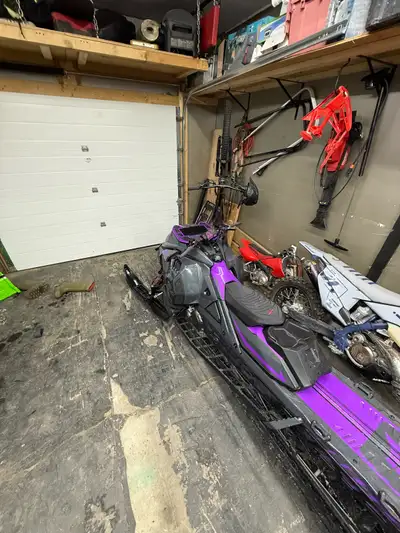 Wrap can be taken off if needed, 3 year warranty. Lots of extras contact me for list. 1650km