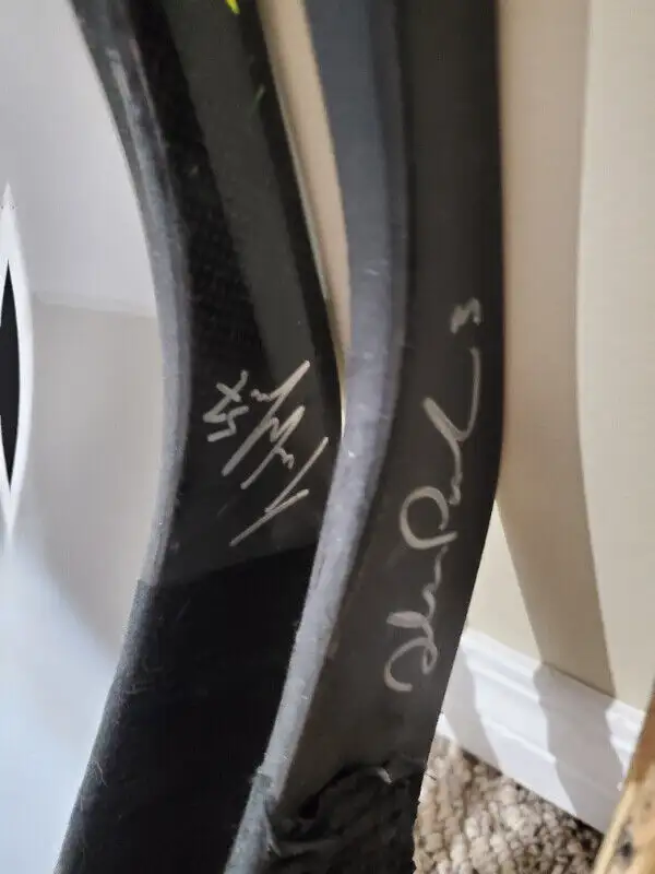 Hockey sticks & goalie stick game used, new & autographed wanted in Hockey in Winnipeg - Image 10