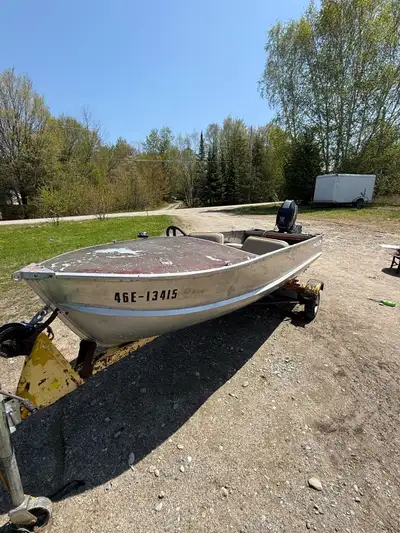 Selling my aluminum deep-V fishing boat it’s super light and in amazing shape, have the other back r...