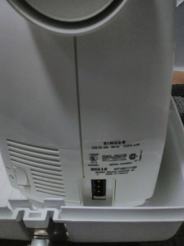 SINGER sewing machine with foot pedal model 30518 Hobbies & Crafts