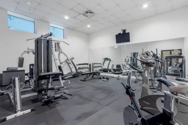 Furnished Downtown Studio - Utilities + WiFi Incl - Pool & Gym in Long Term Rentals in Vancouver - Image 22