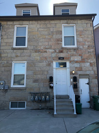 Newly renovated 2 BR Locke/Barton area avail. for June 1st