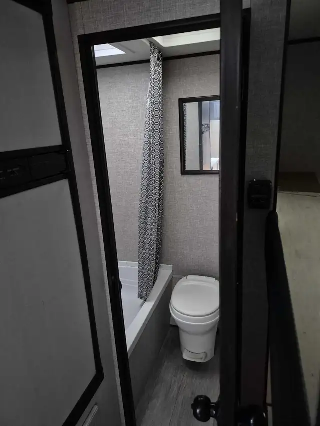 2022 Jayco 174BH in Travel Trailers & Campers in Grande Prairie - Image 9