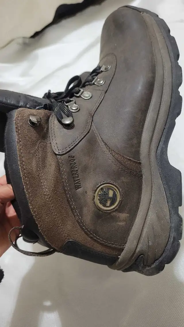 Timberland brown in Men's Shoes in Mississauga / Peel Region - Image 4