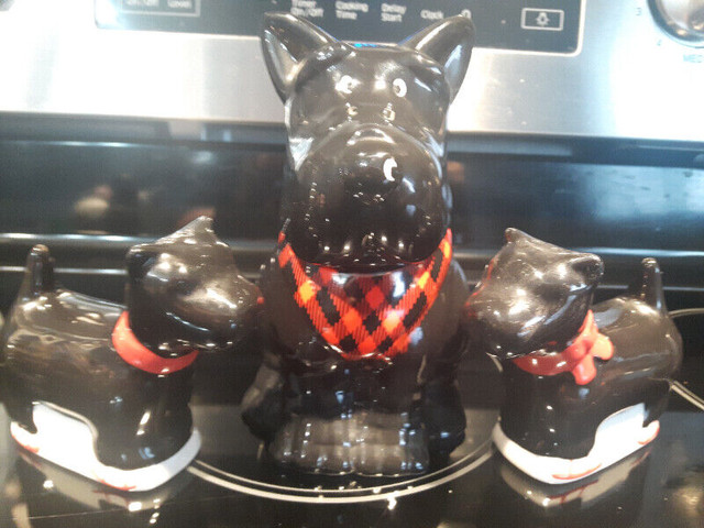 "THE DOG POUND" SALT & PEPPER SHAKER SET  WITH SUGAR JAR in Kitchen & Dining Wares in Barrie