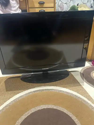 Samsung 32” lcd tv , View more