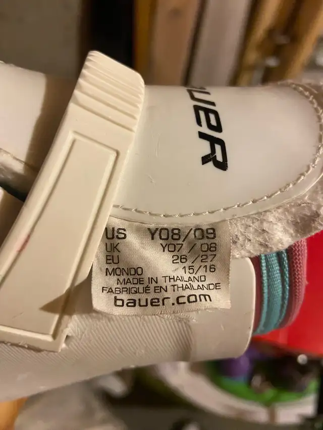 Bauer Kids skates shoe size 8/9 in Skates & Blades in Markham / York Region - Image 3