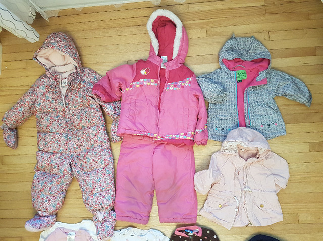 #0_Lot de vêtements pour fille 1 an, +100 items dans Vêtements - 9 à 12 mois  à Ville de Montréal - Image 2