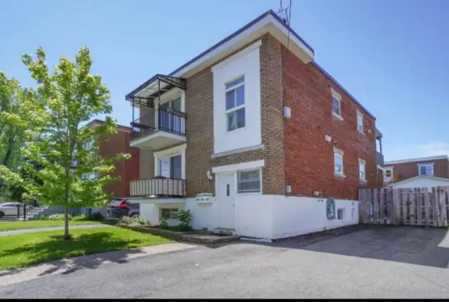 Grand 4 1/2 à louer à Longueuil in Long Term Rentals in Longueuil / South Shore - Image 2