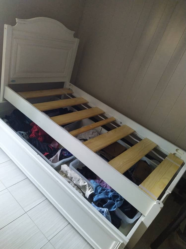 Cadre de lit dans Lits et matelas  à Ville de Québec - Image 4