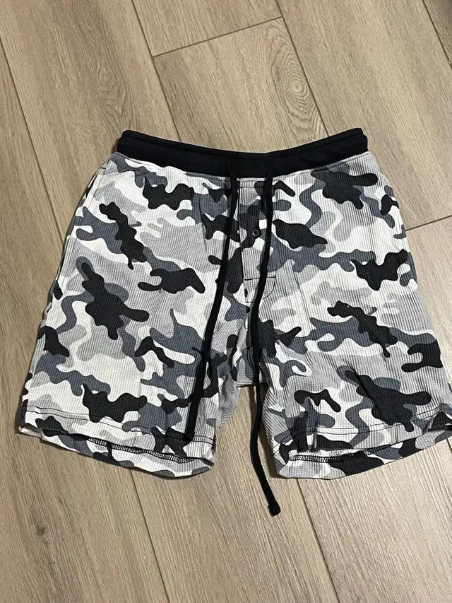 Size small boys (10/12) shorts-pu Dieppe  in Kids in Moncton - Image 2
