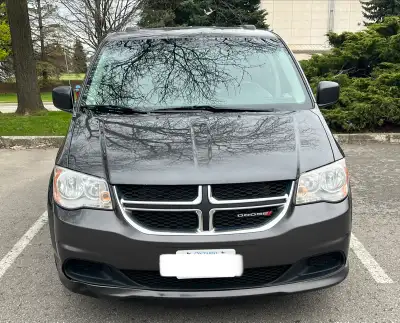 DODGE CARAVAN 2015 SXT STOW N GO NO CHECK ENGINE LIGHTS ON IN VERY GOOD CONDITION VERY WELL MAINTAIN...