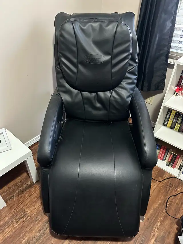 IComfort shiatsu massage chair in Chairs & Recliners in Penticton - Image 2