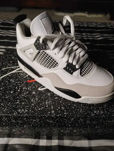 Jordan 4s white thunder, View more