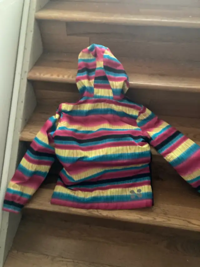 kids jacket L -10-12 in Kids & Youth in Oshawa / Durham Region - Image 2