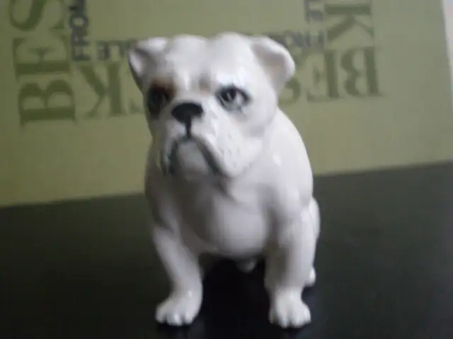 Beswick Dog Figurine - " Bulldog " - #3379 - in Arts & Collectibles in Kitchener / Waterloo - Image 3