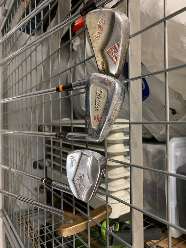 Golf Set - Random Clubs - Irons Driver - Putter in Golf in City of Toronto - Image 3
