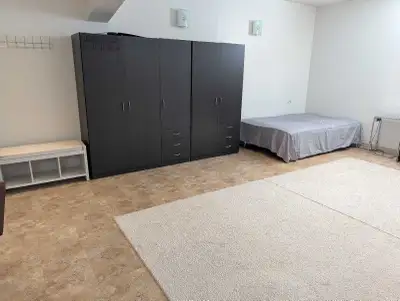 Shared house for single person: I'm renting out the studio in my home. This space is perfect for a y...